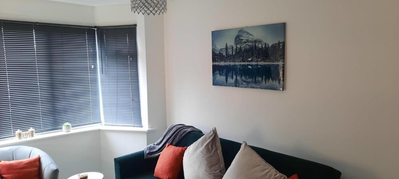 Stylish And Homey 3 Bedroom House With Free Parking & Wi-Fi Minworth Buitenkant foto
