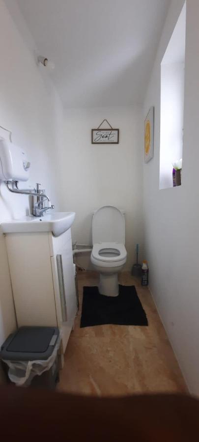 Stylish And Homey 3 Bedroom House With Free Parking & Wi-Fi Minworth Buitenkant foto