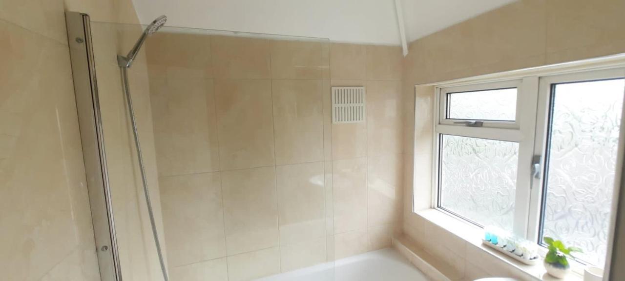 Stylish And Homey 3 Bedroom House With Free Parking & Wi-Fi Minworth Buitenkant foto